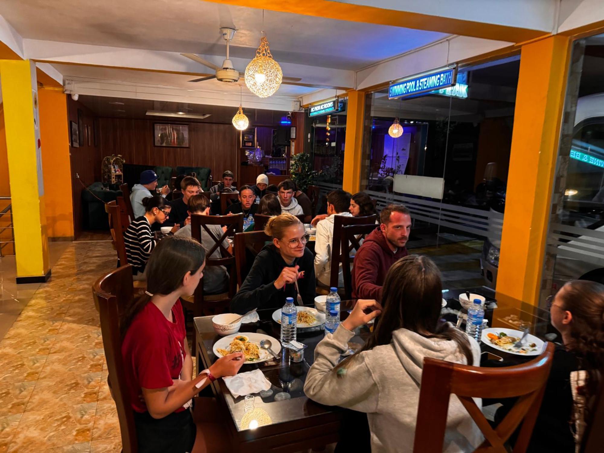 מלון נלת'אניה Adams Peak Grand מראה חיצוני תמונה